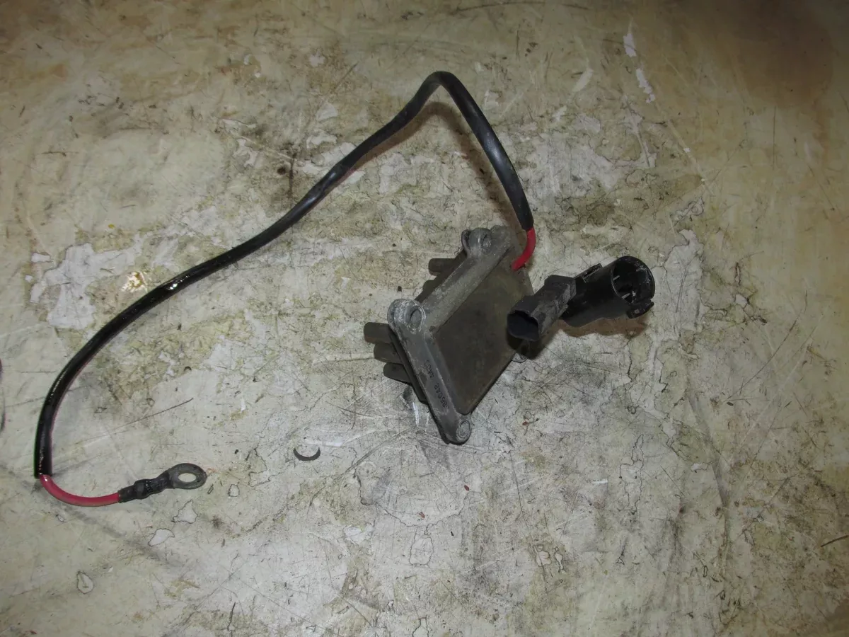 Johnson 150hp Ocean Pro 2 Stroke Outboard Rectifier Regulator (586048)